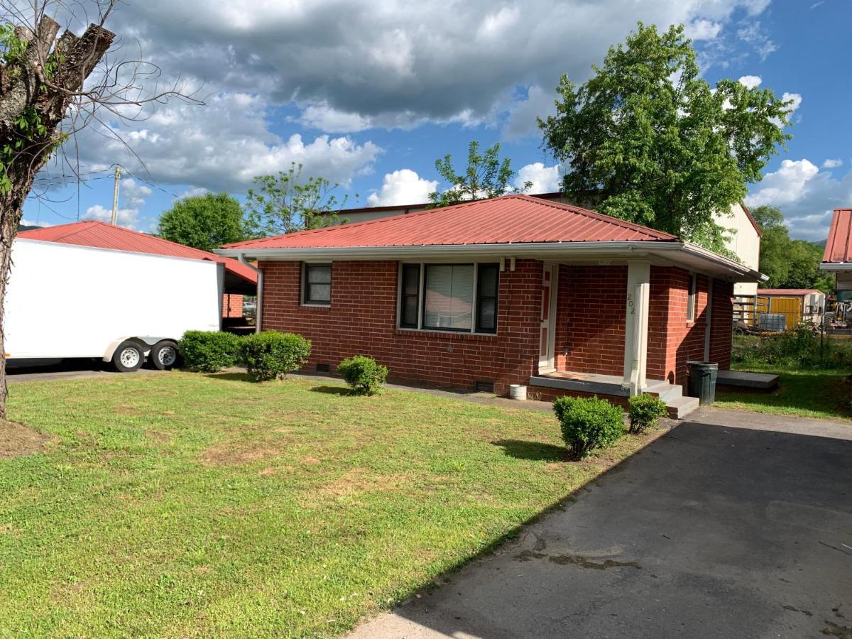 Phillips Historic Motel & Cottages Robbinsville Exterior photo