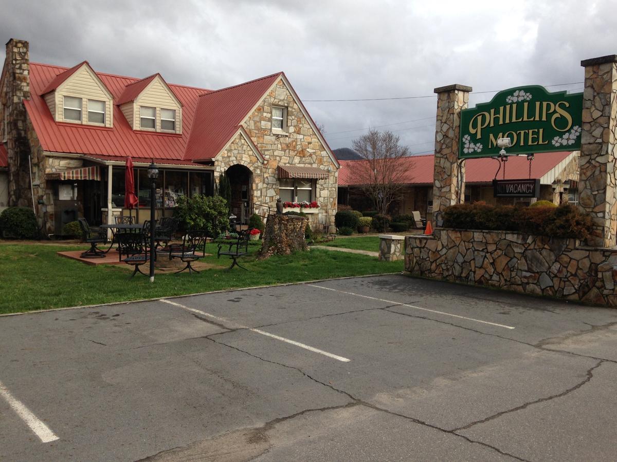Phillips Historic Motel & Cottages Robbinsville Exterior photo