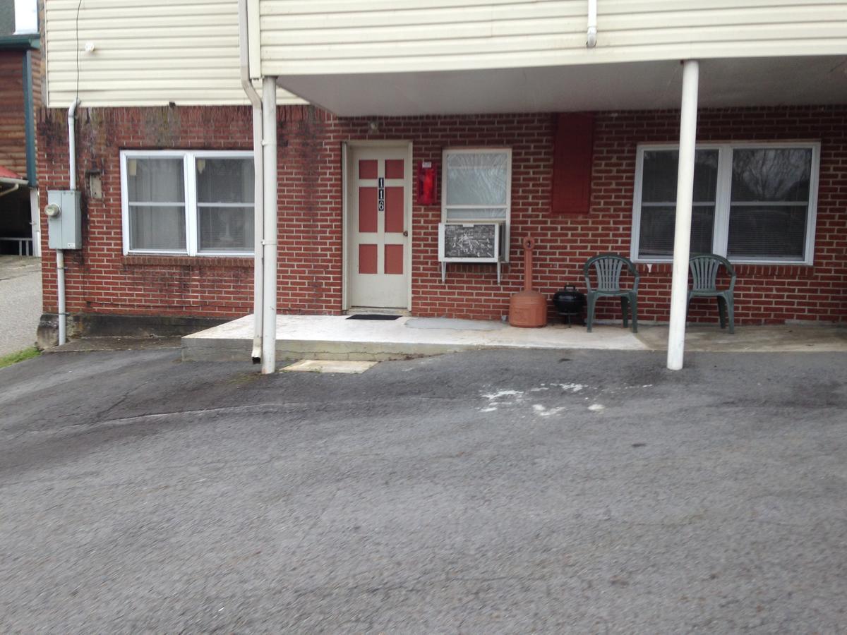 Phillips Historic Motel & Cottages Robbinsville Exterior photo