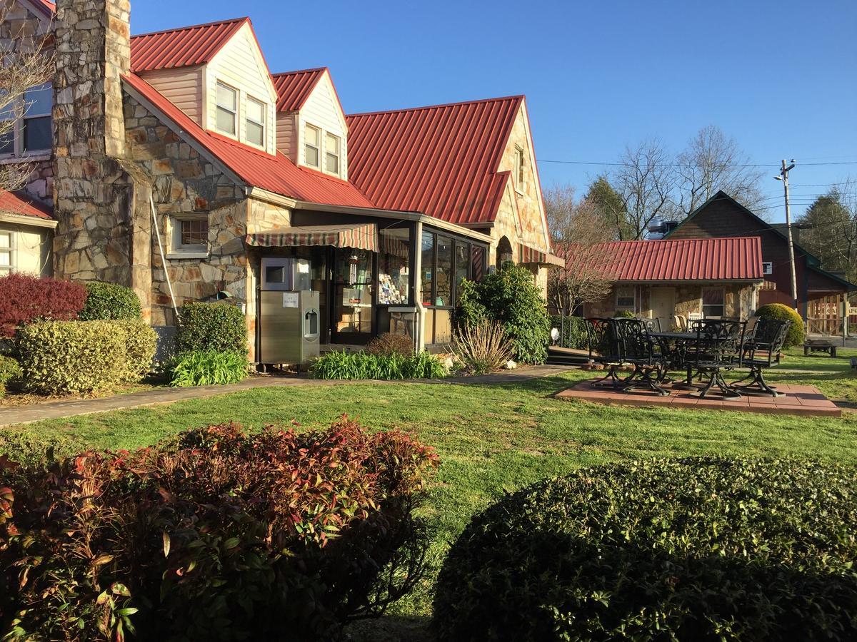 Phillips Historic Motel & Cottages Robbinsville Exterior photo